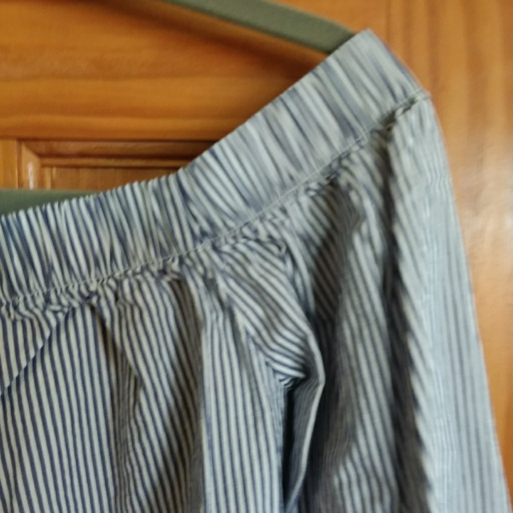 Shirt - Picture 2 of 4